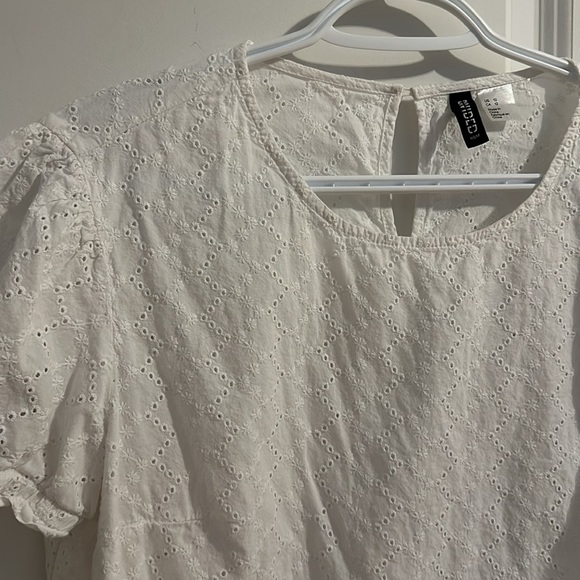 Broderie anglaise tee - Picture 2 of 3